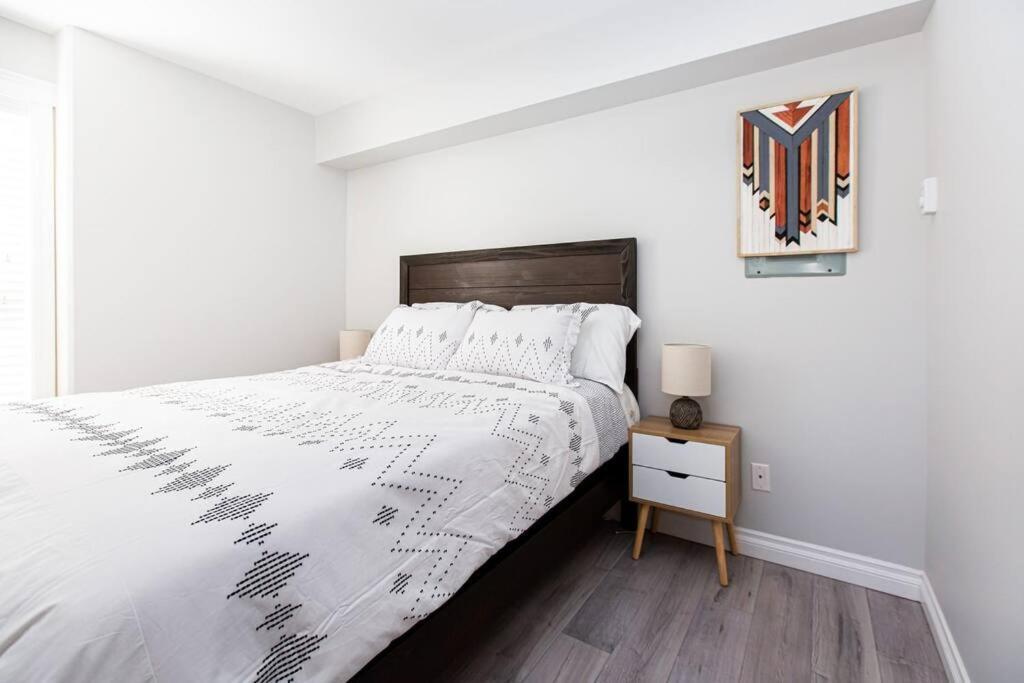 Beautiful & Cozy 1 Bedroom 1 Bath In The Westshore Victoria Dış mekan fotoğraf